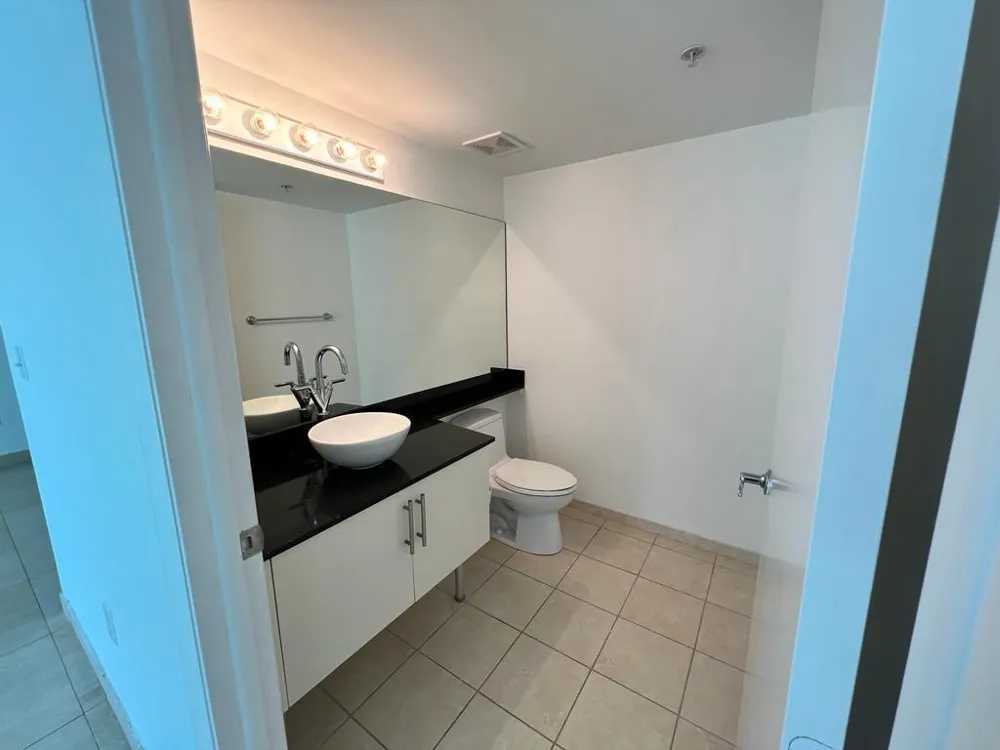 31 SE 5TH STREET #1206 Miami, FL 33131