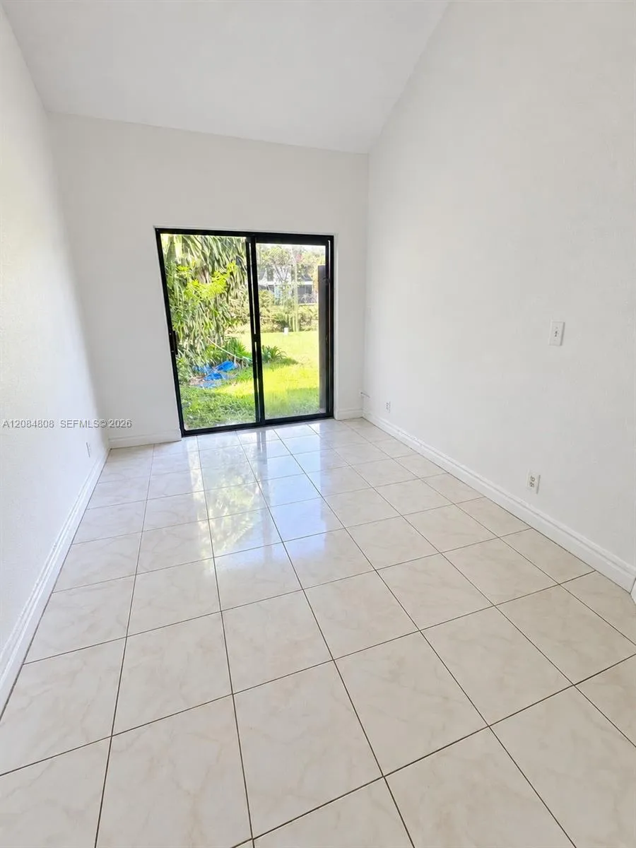 2237 NW 55th Ter Lauderhill, FL 33313