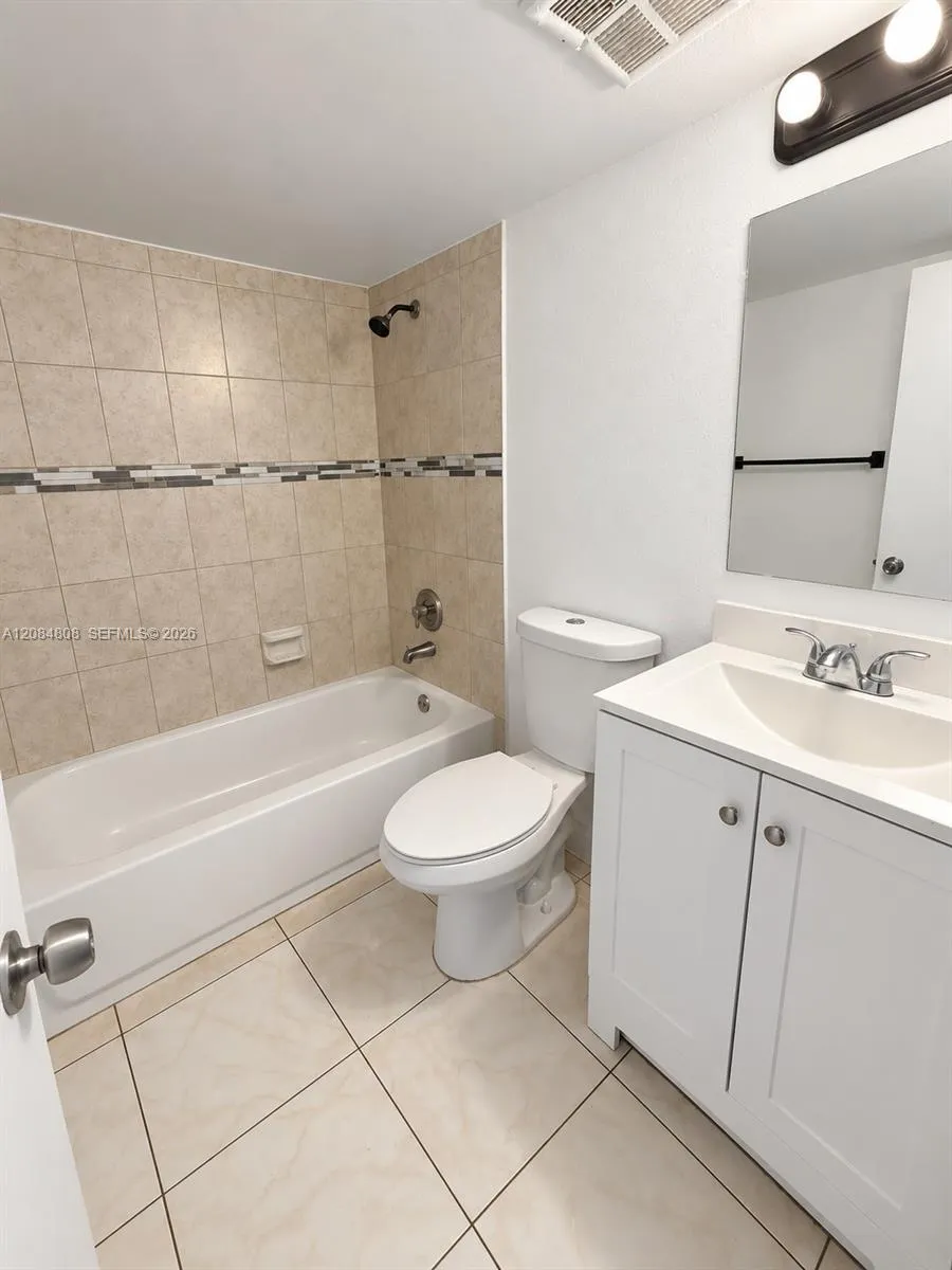 2237 NW 55th Ter Lauderhill, FL 33313