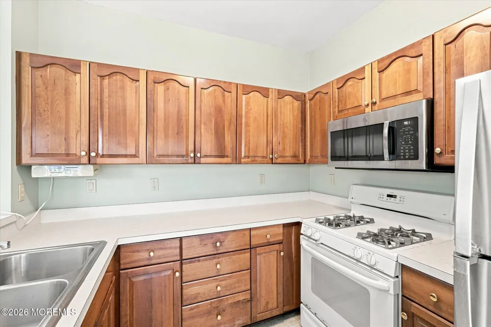 30 Fountain View Drive Barnegat, NJ 08005