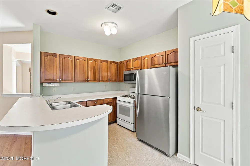 30 Fountain View Drive Barnegat, NJ 08005
