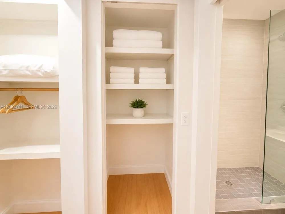 3025 Indian Creek Dr #204 Miami Beach, FL 33140