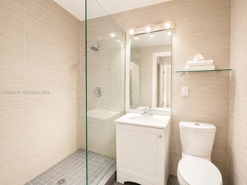 3025 Indian Creek Dr #204 Miami Beach, FL 33140
