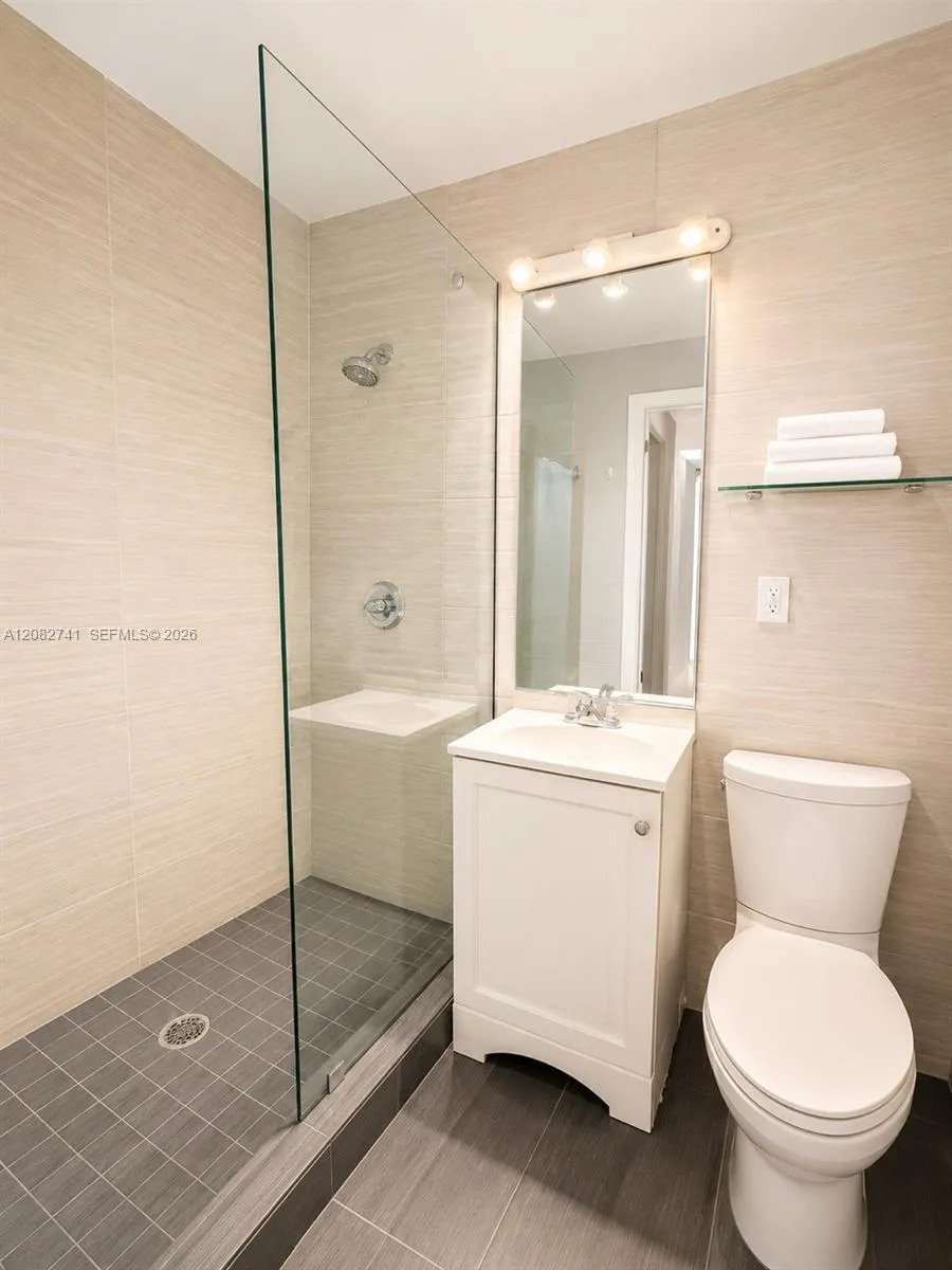 3025 Indian Creek Dr #204 Miami Beach, FL 33140