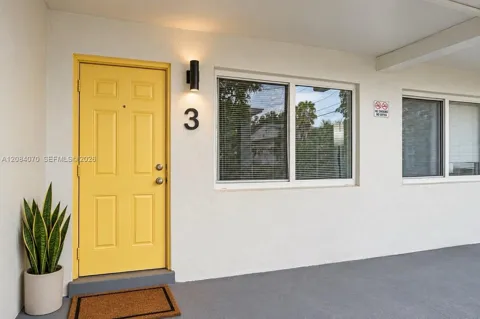 1210 NW 2nd St #3