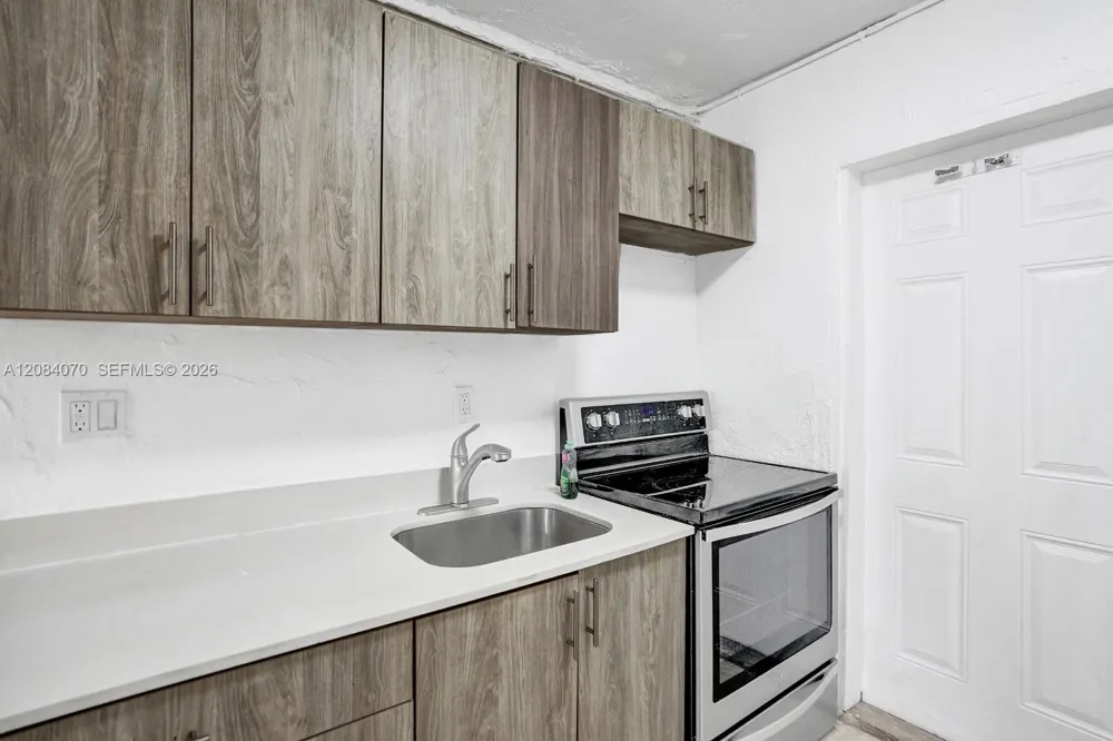 1210 NW 2nd St #3 Fort Lauderdale, FL 33311