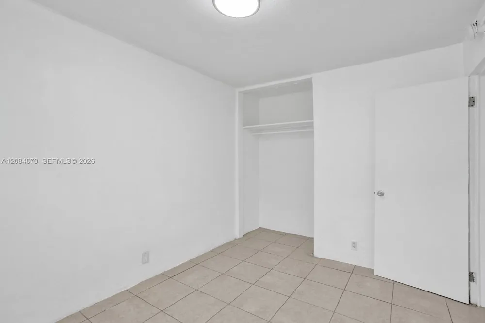 1210 NW 2nd St #3 Fort Lauderdale, FL 33311