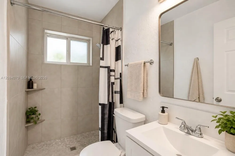 1210 NW 2nd St #3 Fort Lauderdale, FL 33311