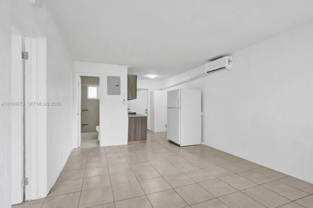 1210 NW 2nd St #3 Fort Lauderdale, FL 33311