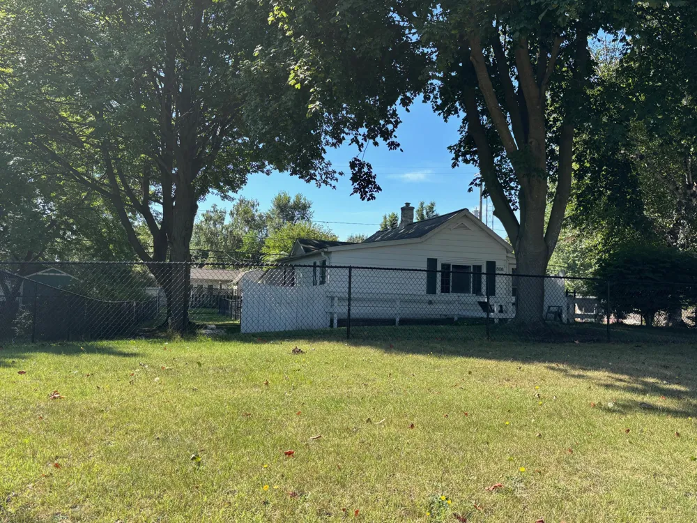808 Anderson Street Ludington, MI 49431
