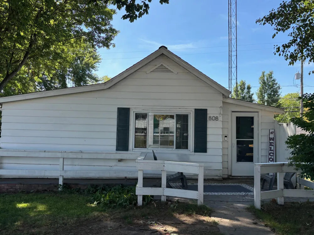 808 Anderson Street Ludington, MI 49431