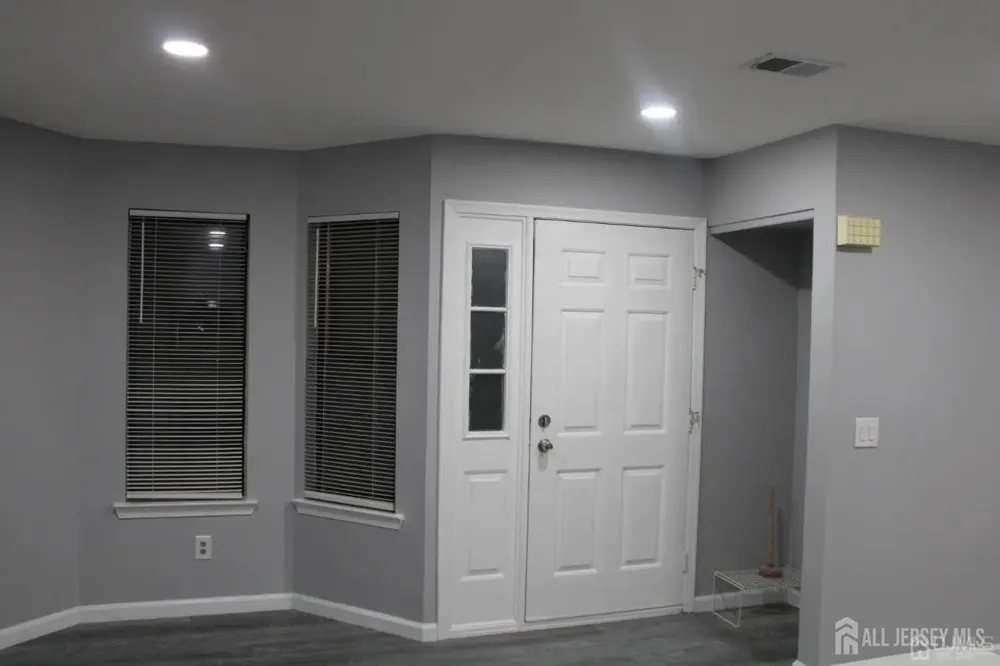 2905 Lighthouse Lane Parlin, NJ 08859