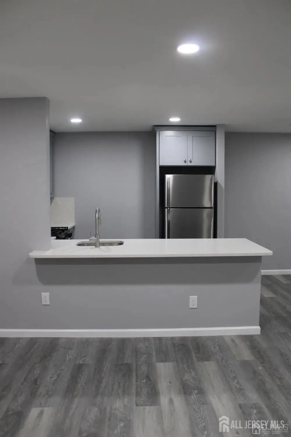 2905 Lighthouse Lane Parlin, NJ 08859