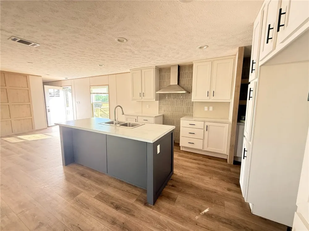 9860 County Road 623 Skidmore, TX 78389