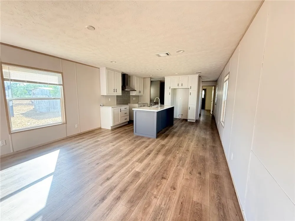9860 County Road 623 Skidmore, TX 78389
