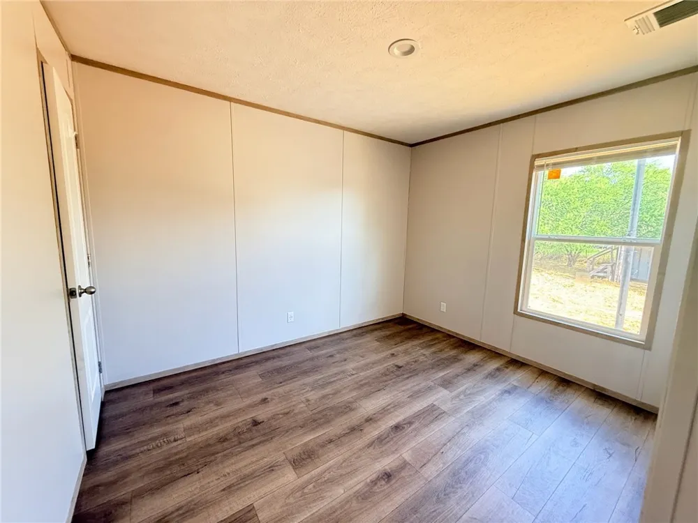 9860 County Road 623 Skidmore, TX 78389