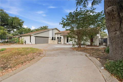4325 Wood River Drive