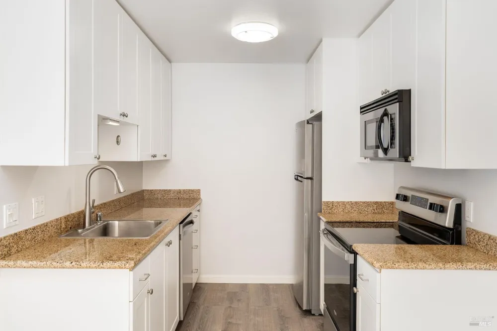1618 Yardley Street Santa Rosa, CA 95403