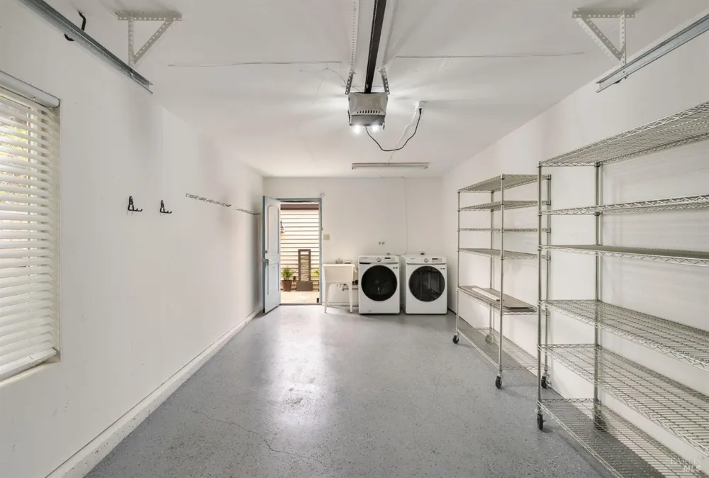 1618 Yardley Street Santa Rosa, CA 95403
