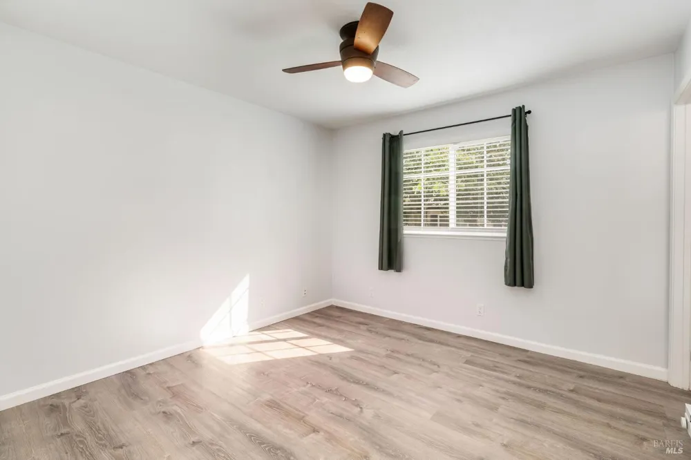 1618 Yardley Street Santa Rosa, CA 95403