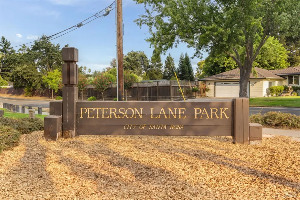 1618 Yardley Street Santa Rosa, CA 95403