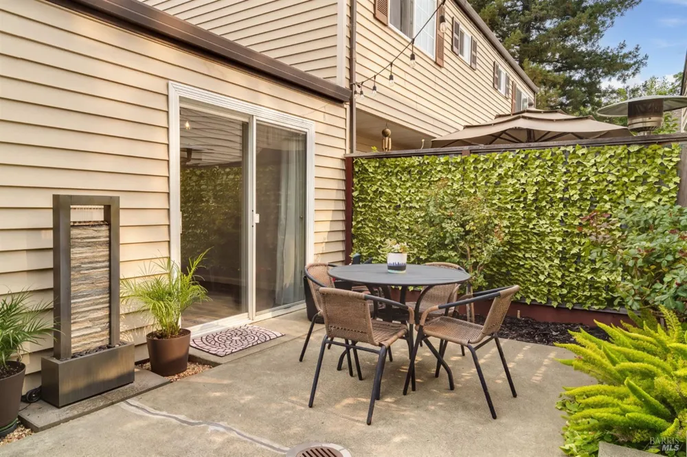 1618 Yardley Street Santa Rosa, CA 95403