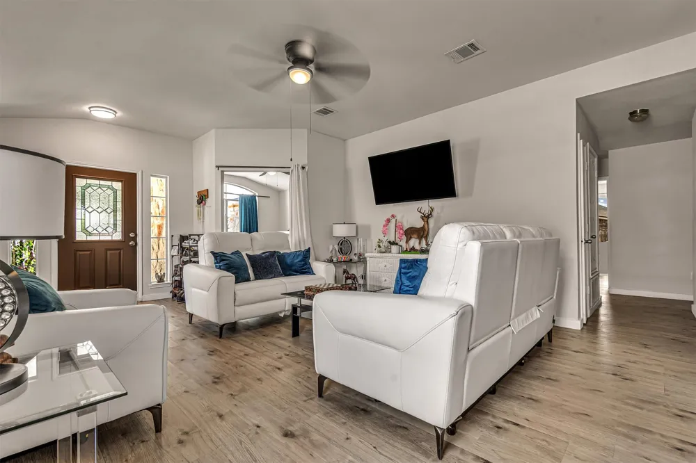 915 Flanagan Drive Leander, TX 78641