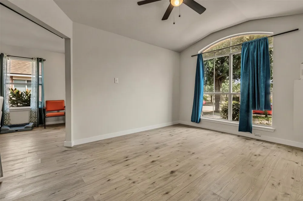915 Flanagan Drive Leander, TX 78641