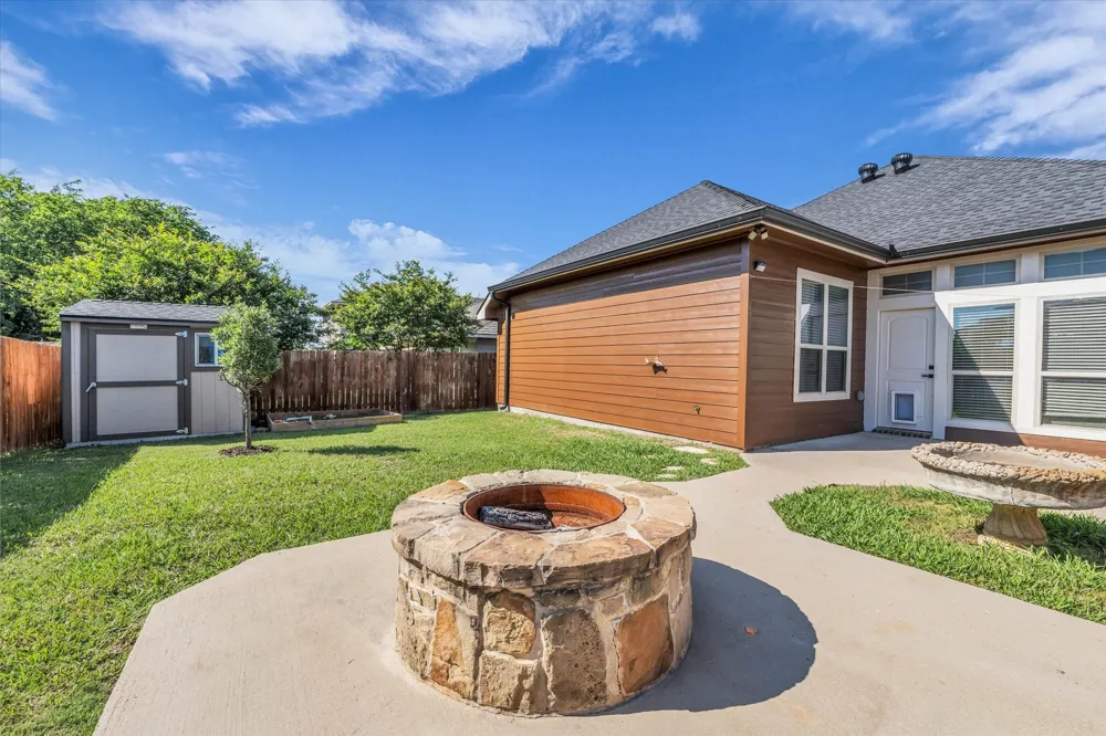 10804 Aurora Drive Waco, TX 76708