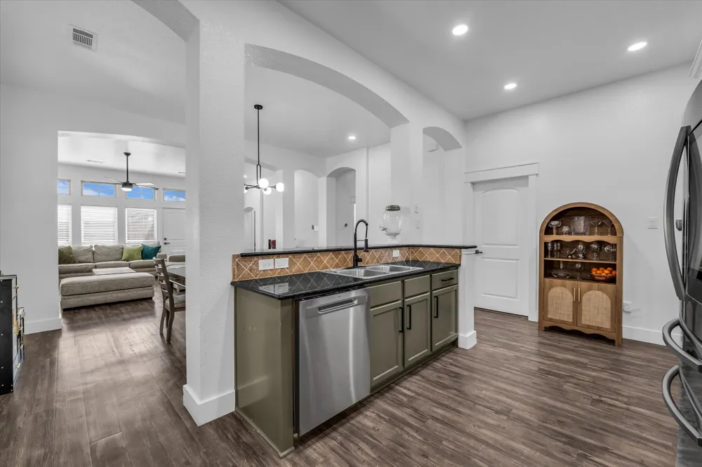 10804 Aurora Drive Waco, TX 76708