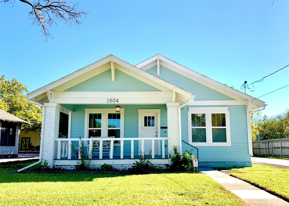 1804 Elm Street Denton, TX 76201