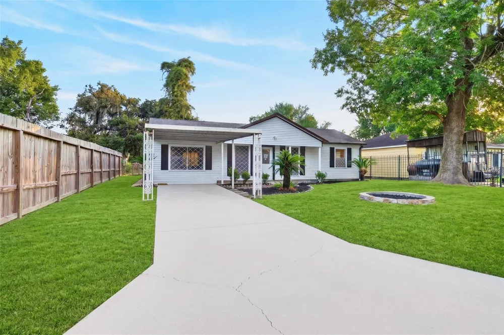 7315 Marilyn Lane Houston, TX 77016