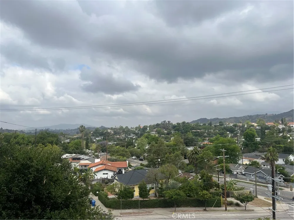988 Rockdale Avenue Los Angeles, CA 90041