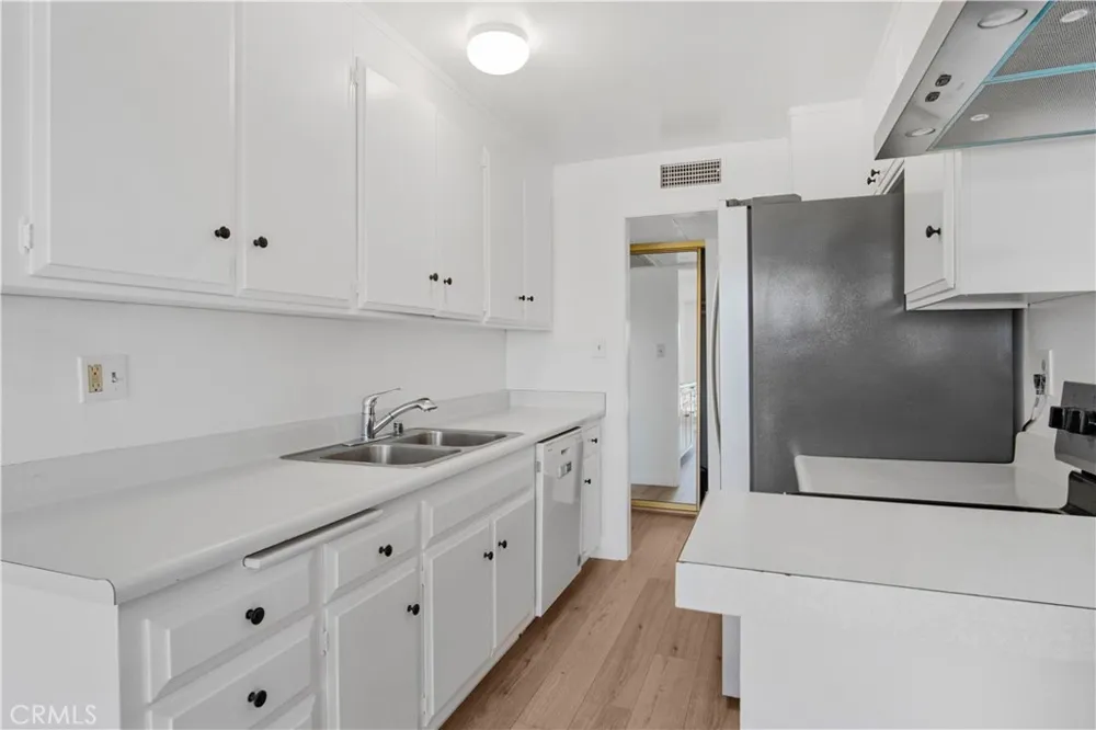 647 Orange Grove South Pasadena, CA 91030