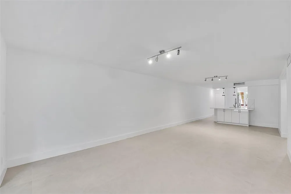 3201 PORTOFINO Point #C2 Coconut Creek, FL 33066