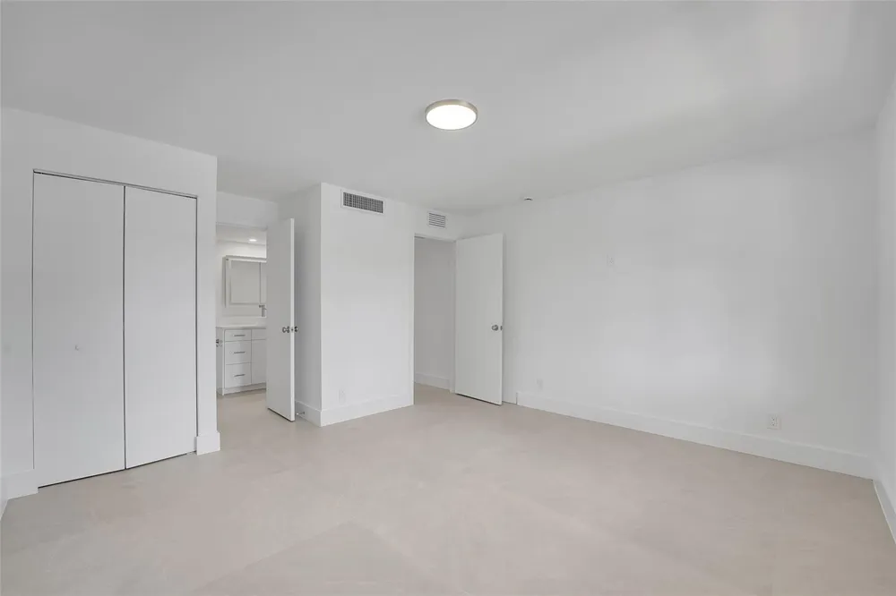 3201 PORTOFINO Point #C2 Coconut Creek, FL 33066