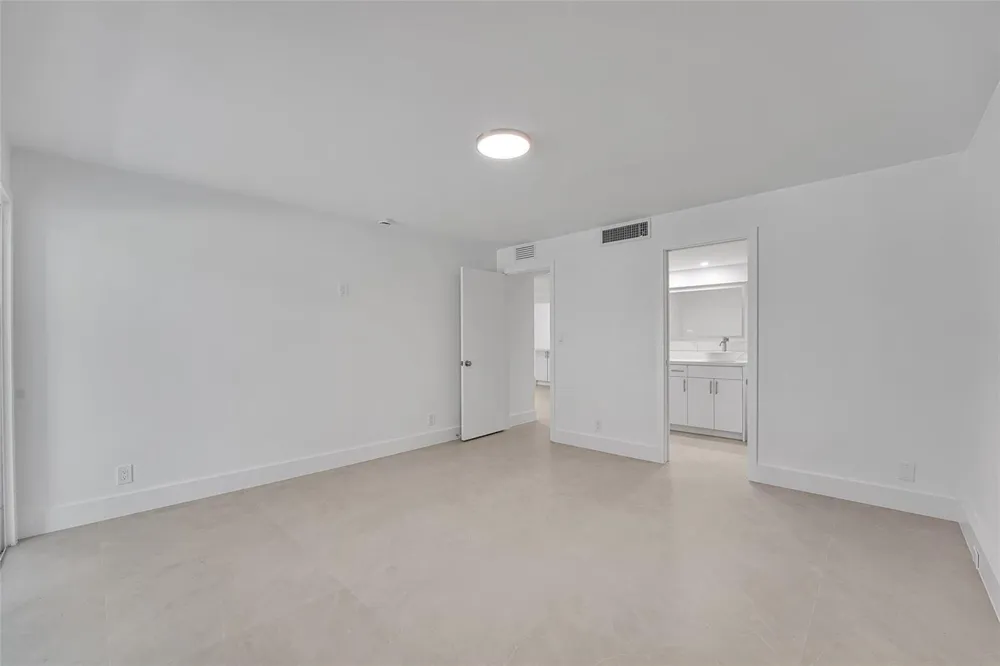 3201 PORTOFINO Point #C2 Coconut Creek, FL 33066