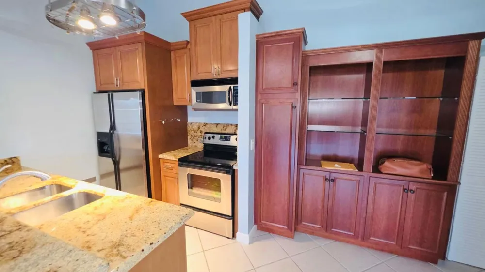 6314 CHASEWOOD DRIVE #E Jupiter, FL 33458