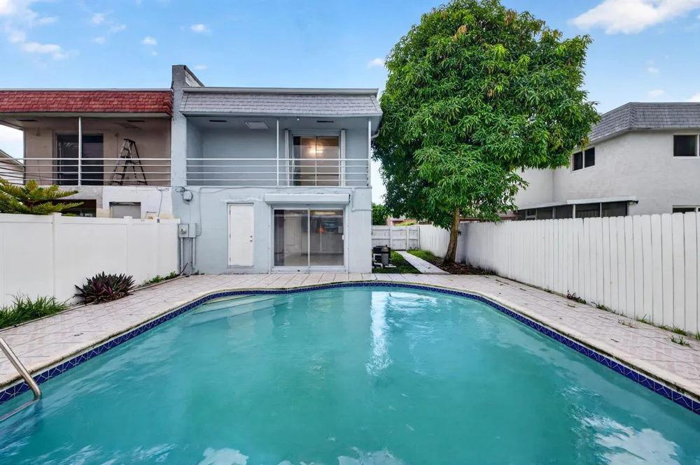 5435 SW 44TH TERRACE Dania Beach, FL 33314