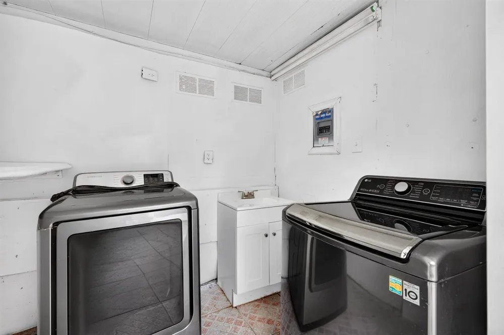 5435 SW 44TH TERRACE Dania Beach, FL 33314