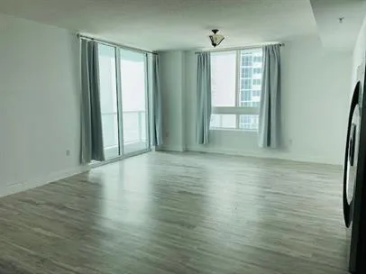 1900 Bayshore Drive Miami, FL 33132
