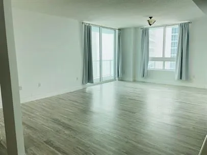 1900 Bayshore Drive Miami, FL 33132