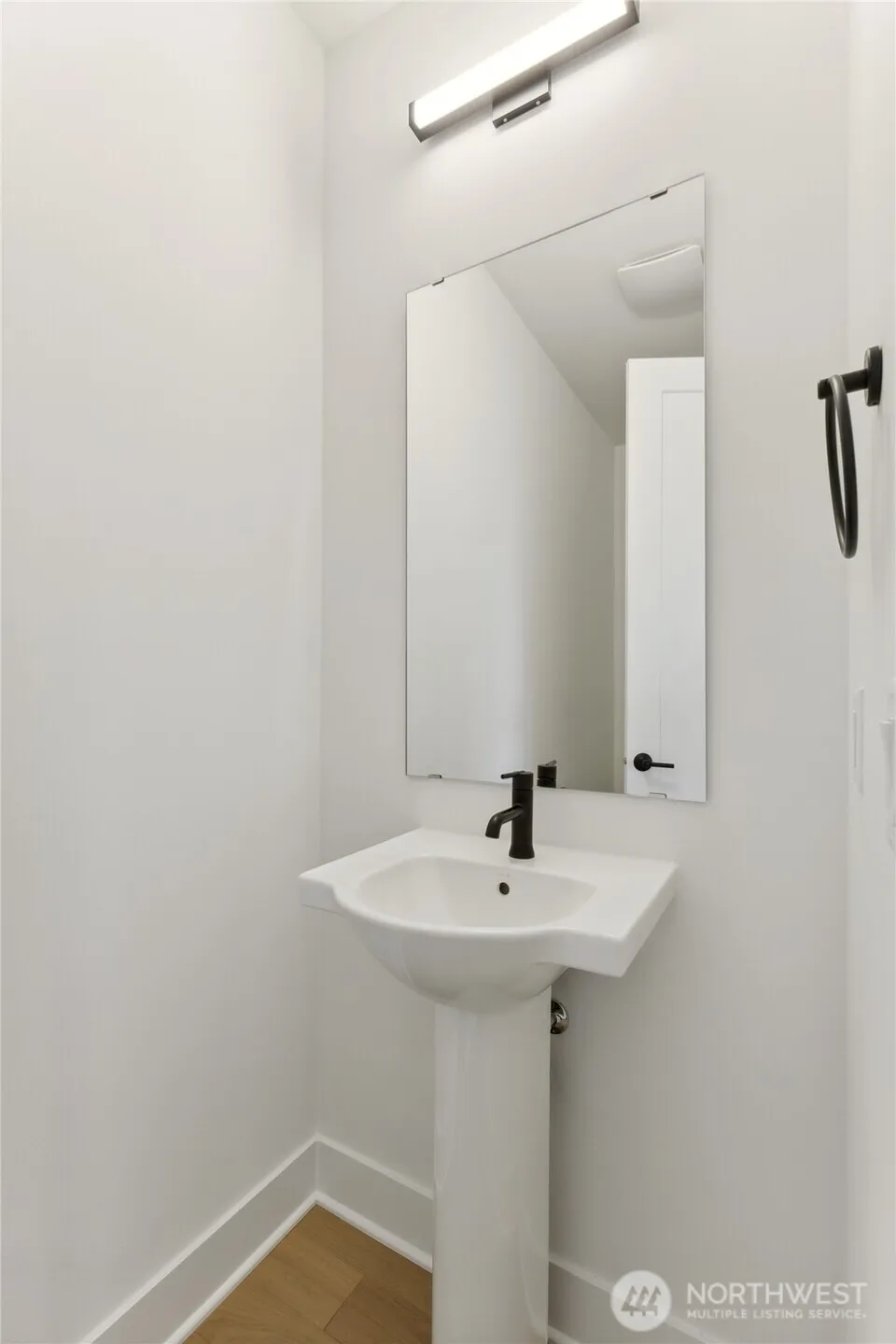 13960 NE 123rd Way #101 Redmond, WA 98052