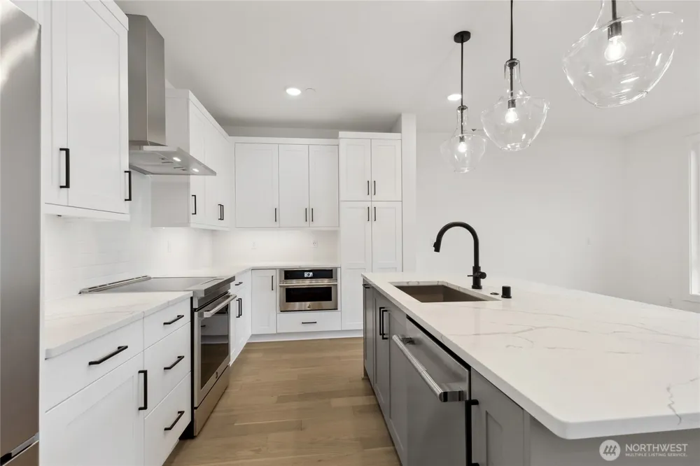 13960 NE 123rd Way #101 Redmond, WA 98052