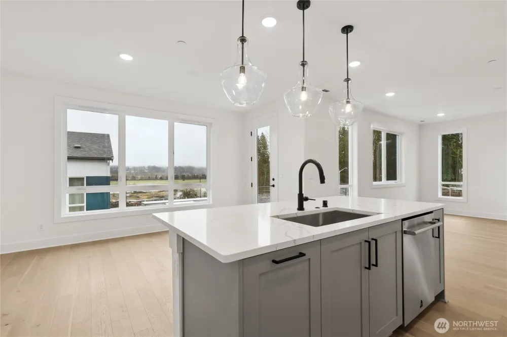 13960 NE 123rd Way #101 Redmond, WA 98052