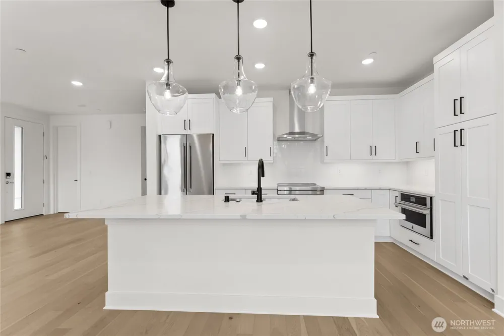 13960 NE 123rd Way #101 Redmond, WA 98052