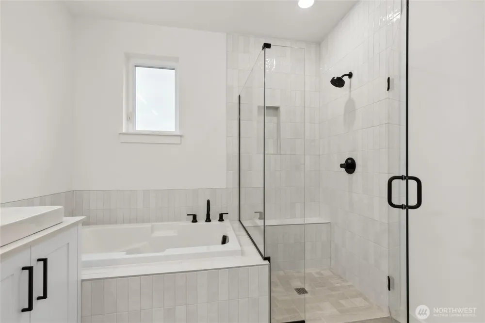 13960 NE 123rd Way #101 Redmond, WA 98052