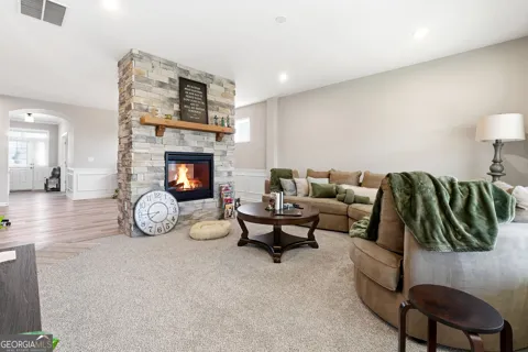 158 Laurel Farms LN
