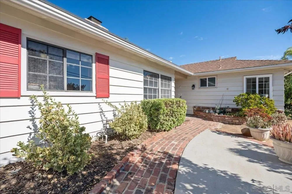 1493 Olive Hills El Cajon, CA 92021