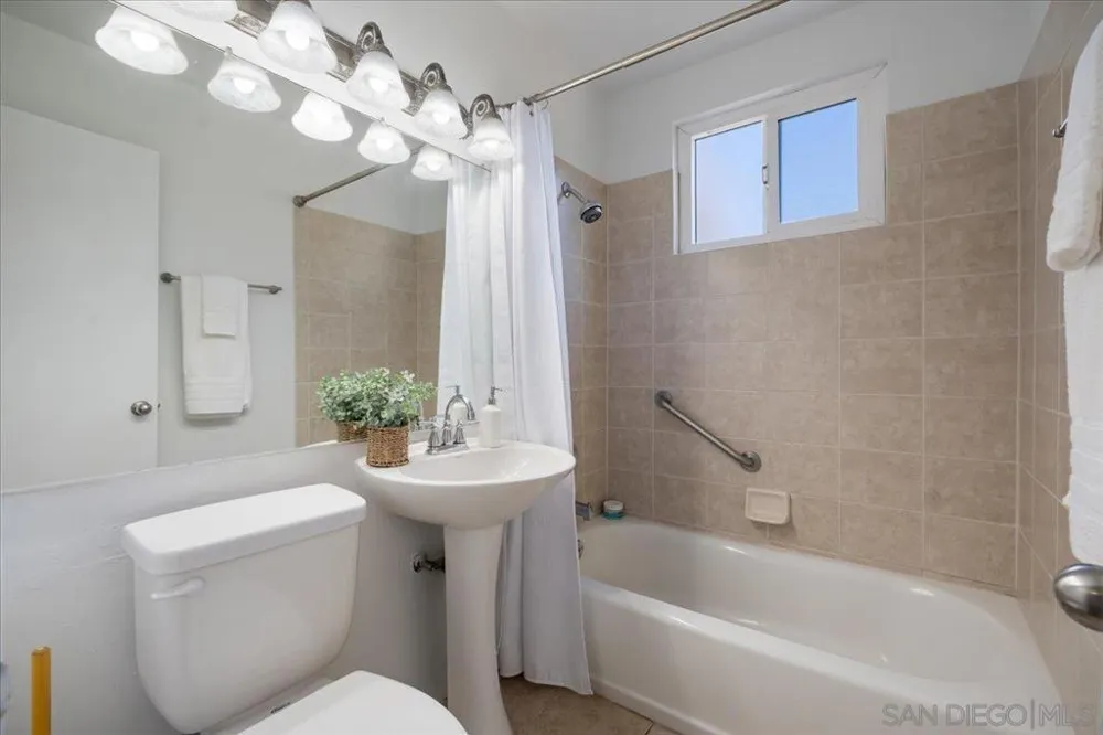 1493 Olive Hills El Cajon, CA 92021